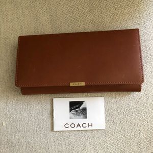 Couch wallet